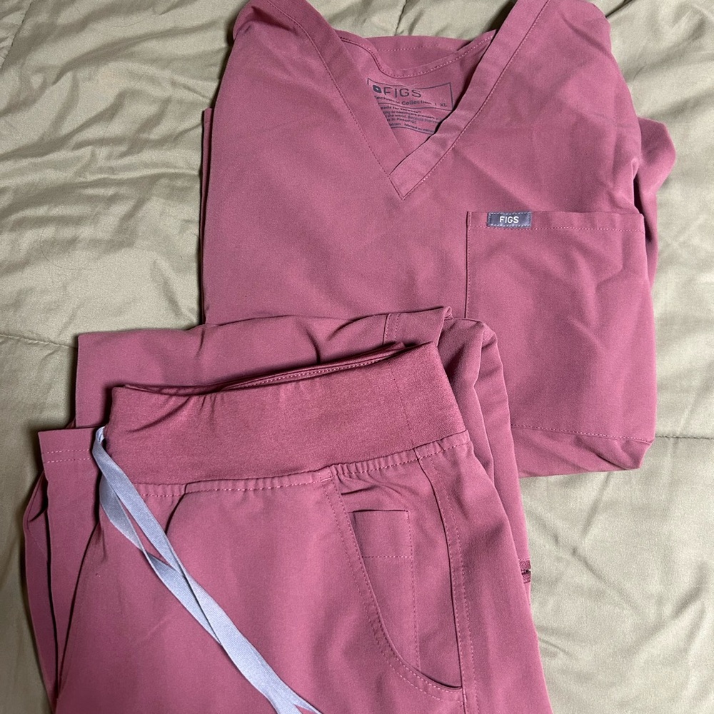 Figs Women's Mauve Technical Collection